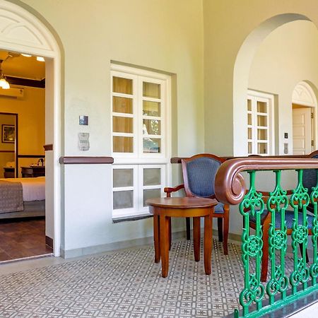 Hotel Citrus Chambers Mahābaleshwar Extérieur photo