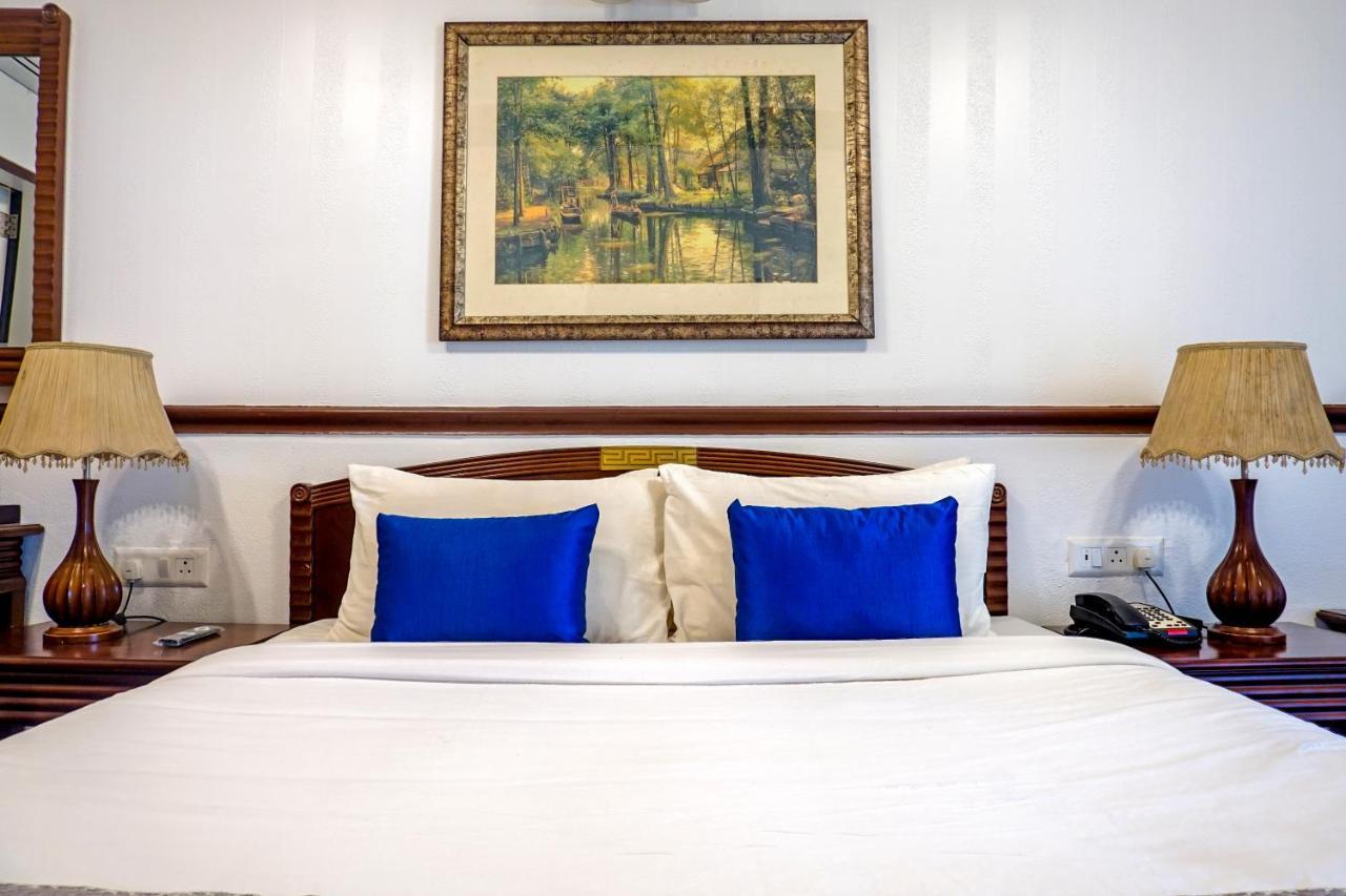Hotel Citrus Chambers Mahābaleshwar Extérieur photo