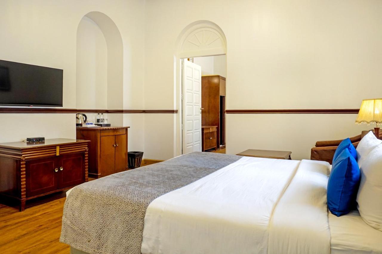 Hotel Citrus Chambers Mahābaleshwar Extérieur photo