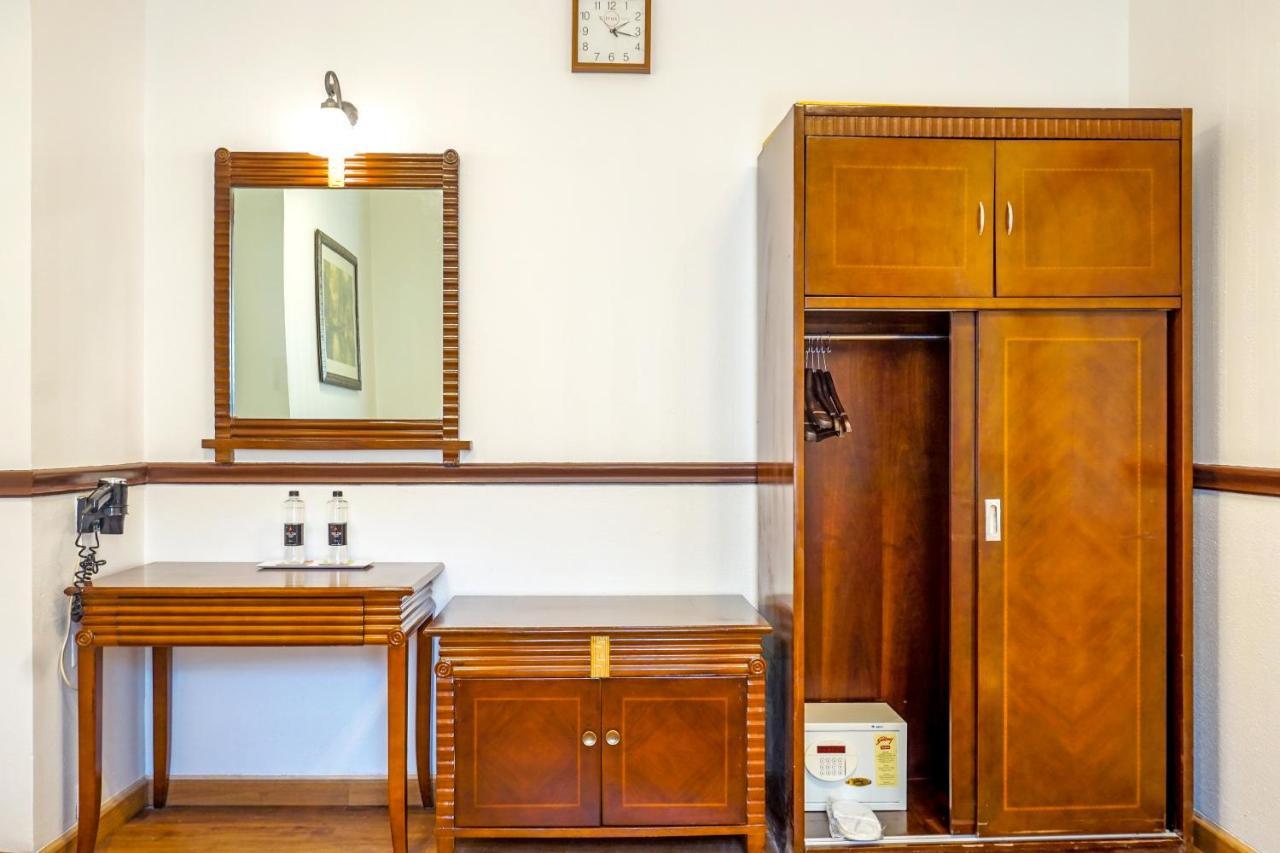 Hotel Citrus Chambers Mahābaleshwar Extérieur photo