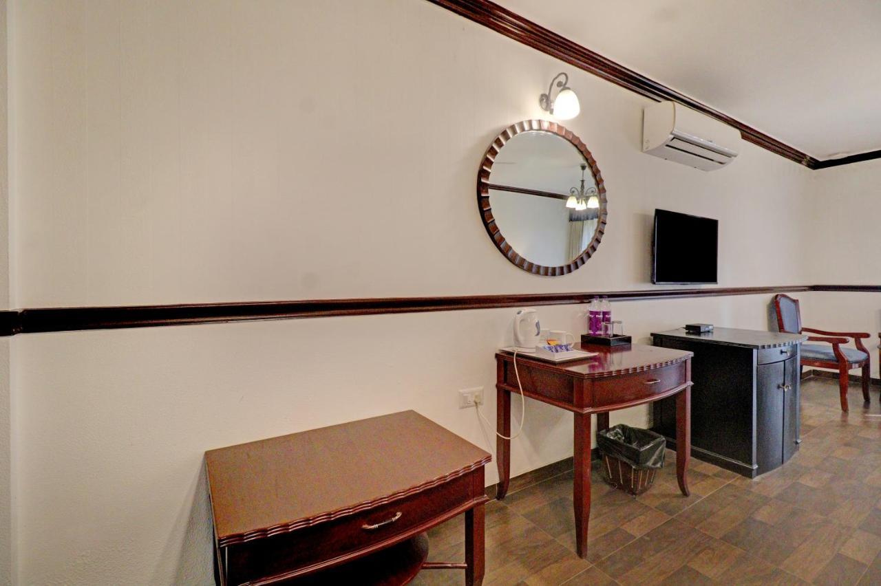 Hotel Citrus Chambers Mahābaleshwar Extérieur photo