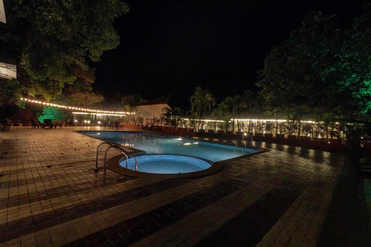 Hotel Citrus Chambers Mahābaleshwar Extérieur photo